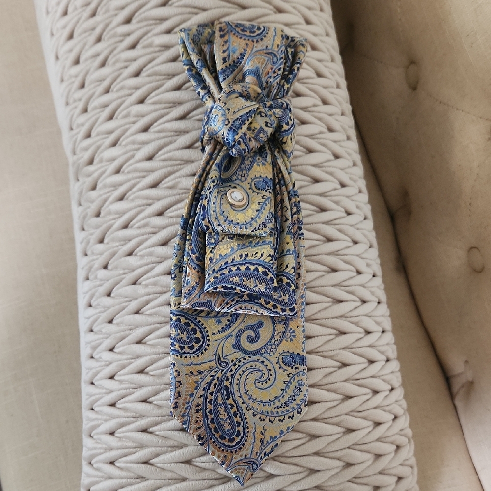 *SOLD*Necktie Necklace